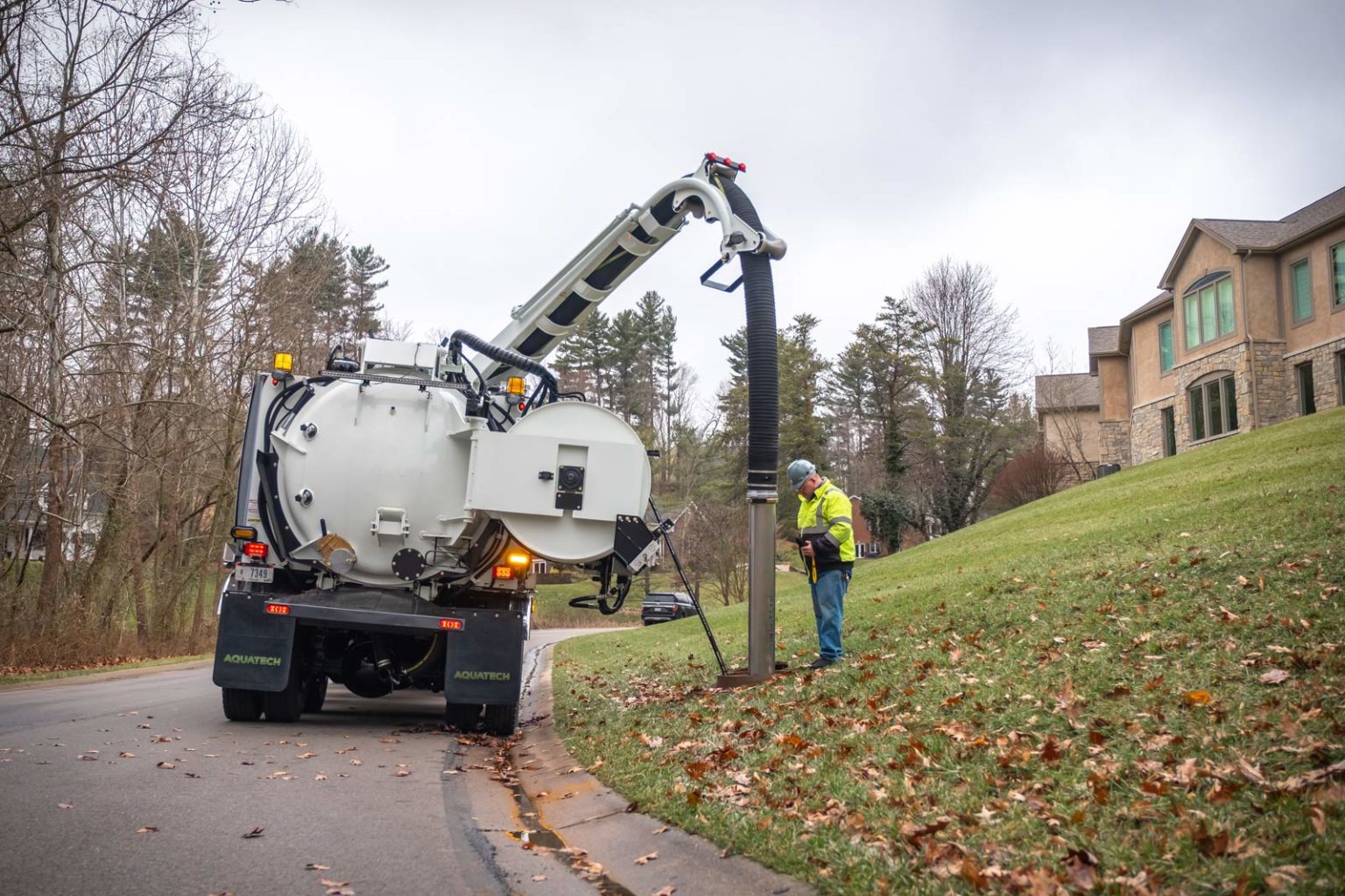 Aquatech B6 Combination Jet / Vac Truck - Carolina Industrial Equipment ...