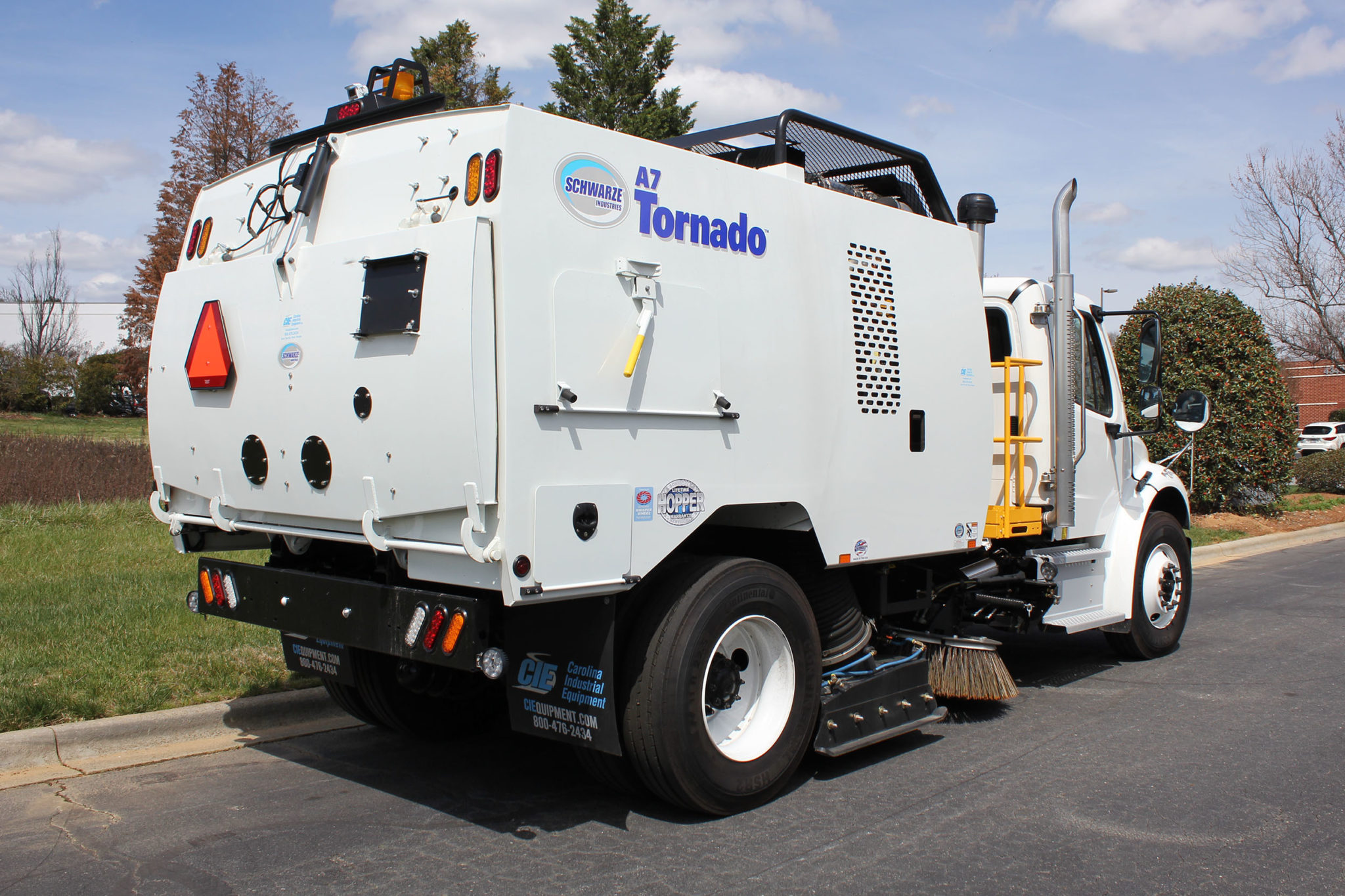 Schwarze A7 Tornado Street Sweeper - Carolina Industrial Equipment (CIE)