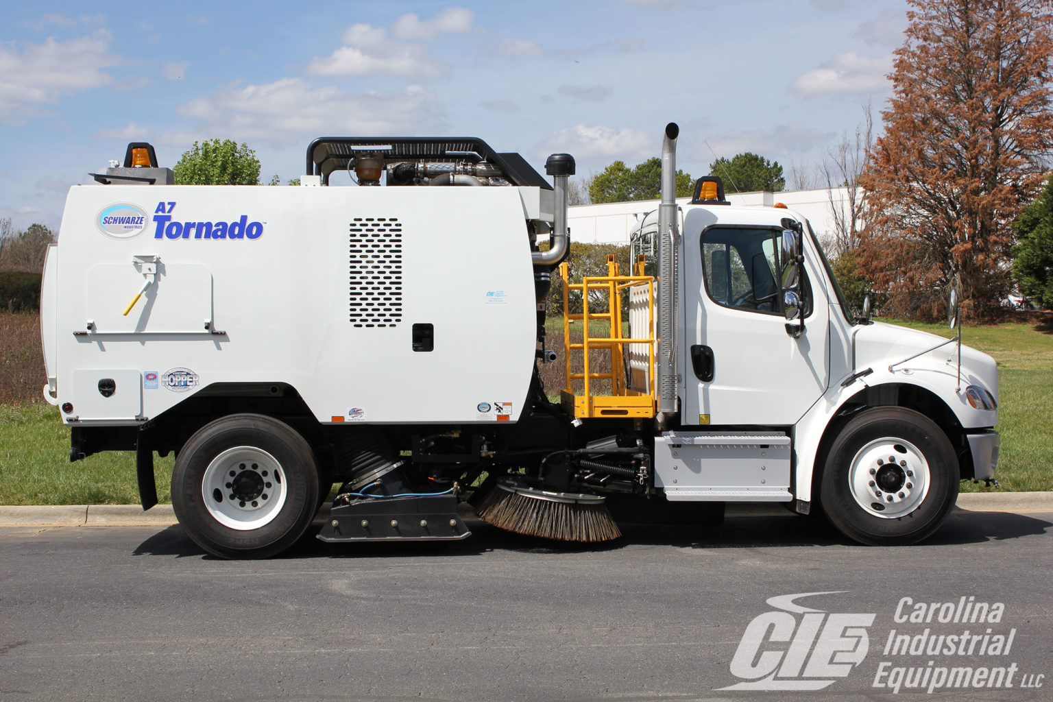 Schwarze A7 Tornado Street Sweeper - Carolina Industrial Equipment (CIE)