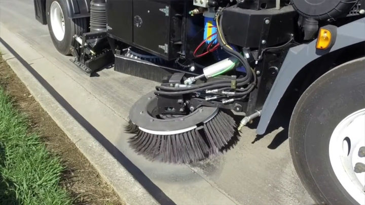 Schwarze HyperVAC Street Sweeper Brooms