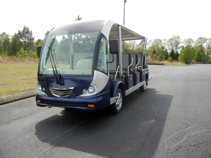 Star EV Shuttle Bus - M-Series BN72-11 - Front Angle