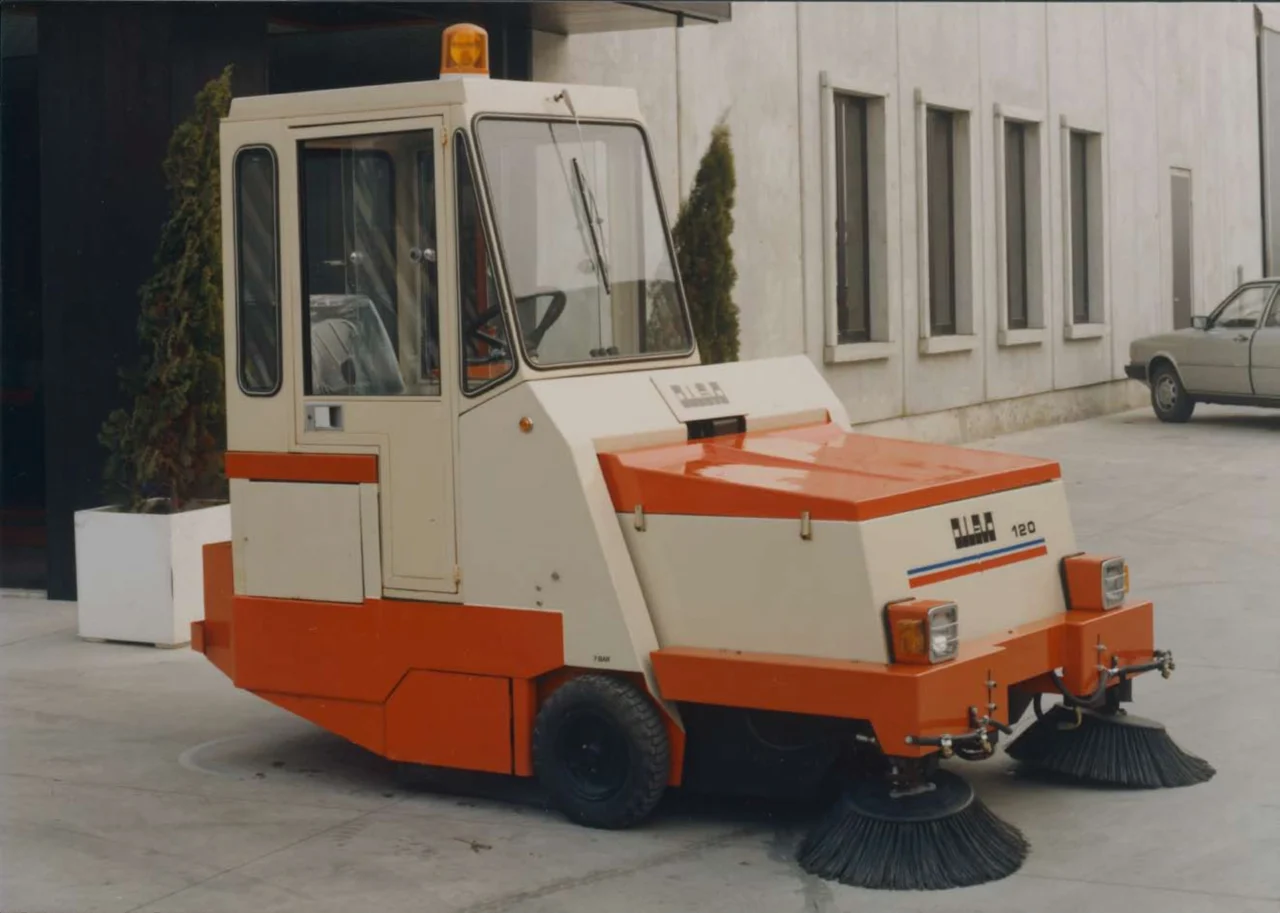 Dulevo 1976 Floor Sweeper