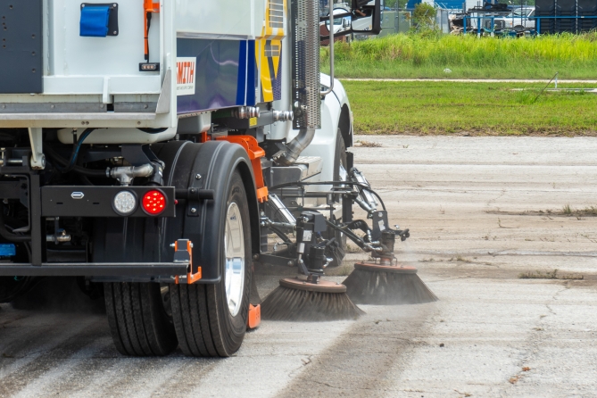 Scarab Maven 65 Street Sweeper Side Brooms